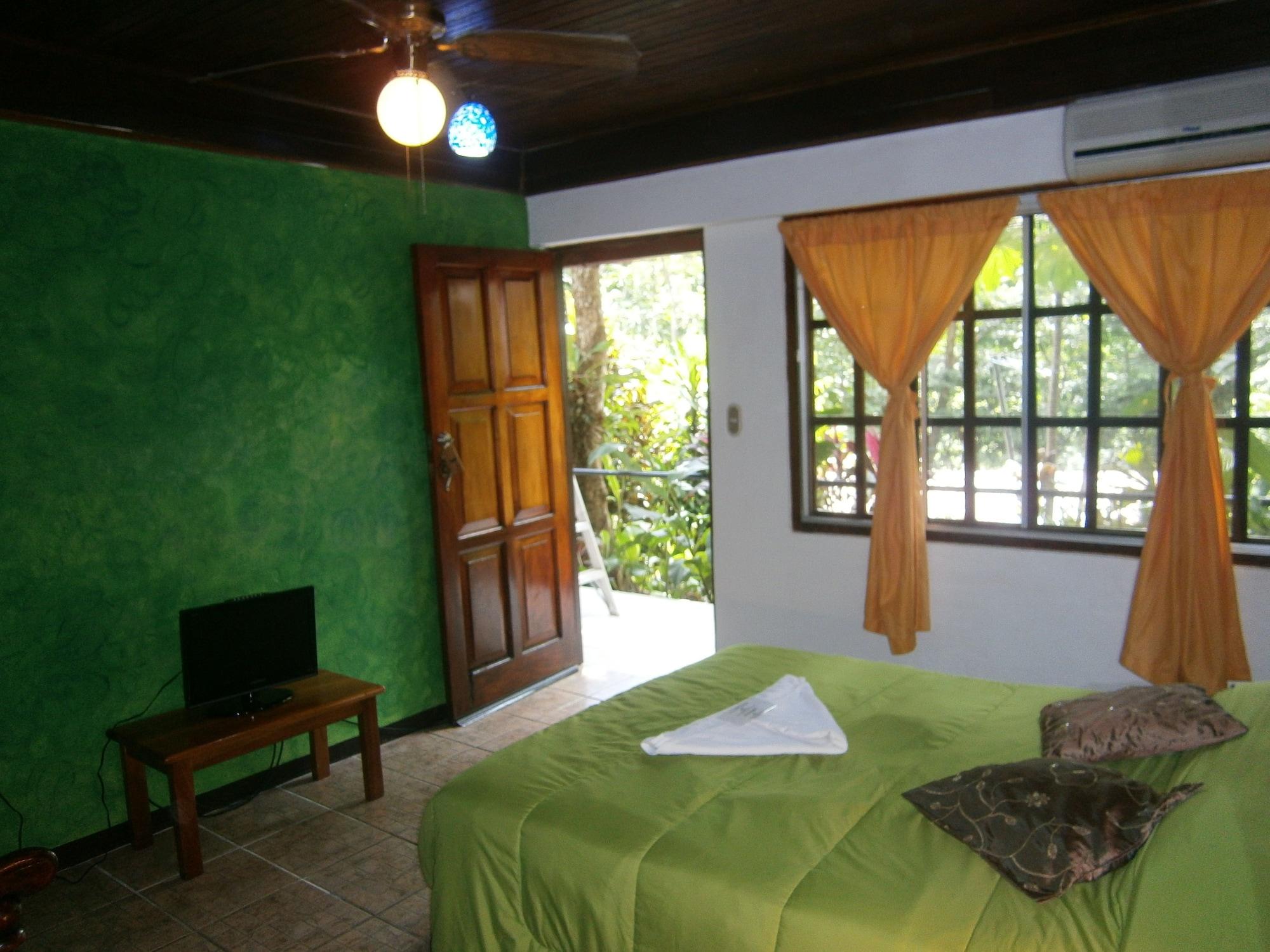 Hotel La Colina Manuel Antonio Exterior foto
