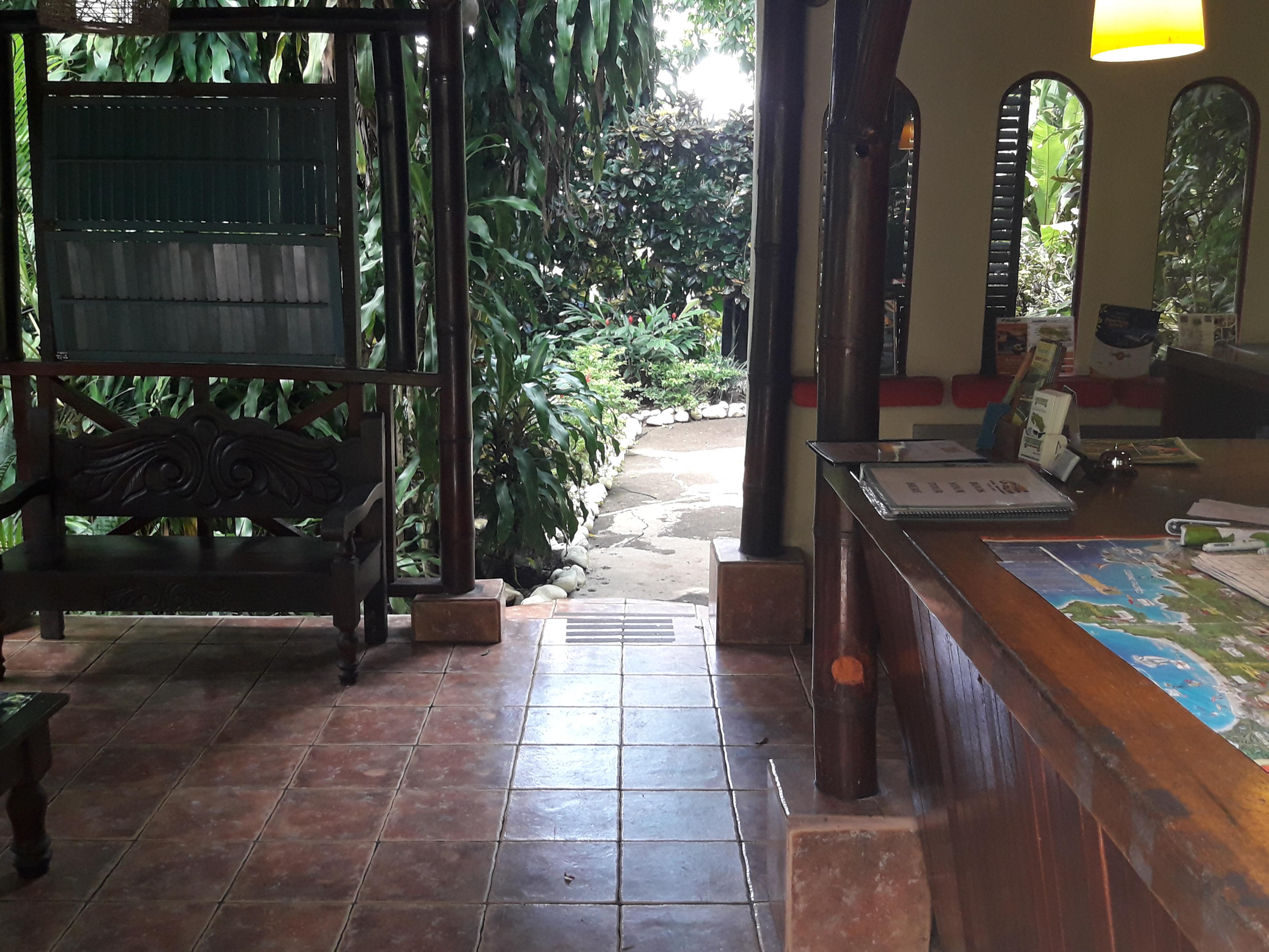 Hotel La Colina Manuel Antonio Exterior foto