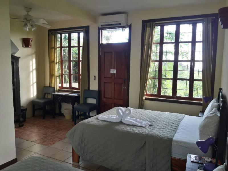 Hotel La Colina Manuel Antonio Habitación foto